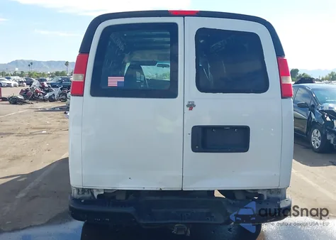 2009 Chevrolet Express 2500 Work Van from USA, damaged, VIN 1GCGG29KX91138761